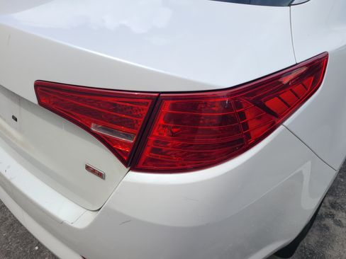 Used 2011 Kia Optima LX w/ Convenience Pkg FWD image 10