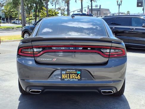 Used 2022 Dodge Charger SXT w/ Cold Weather Package AWD/4WD image 5
