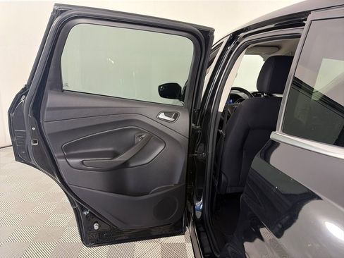 Certified 2017 Ford Escape SE FWD image 12