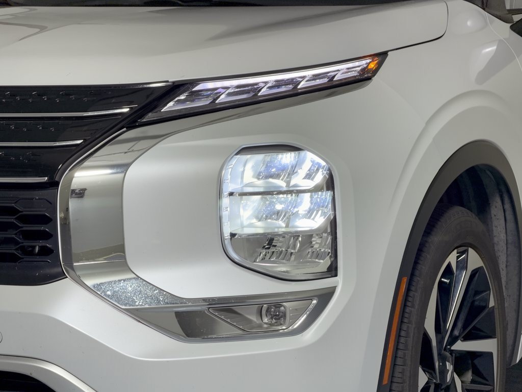 Used 2024 Mitsubishi Outlander SEL FWD image 12