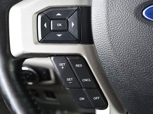 Used 2018 Ford F150 Lariat image 33