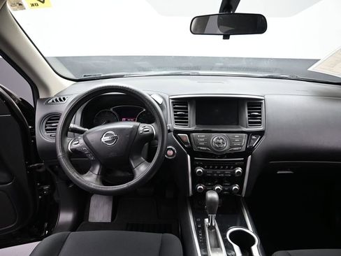 Used 2019 Nissan Pathfinder S FWD image 17