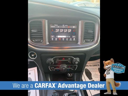 Used 2018 Dodge Charger SXT w/ Blacktop Package RWD image 20
