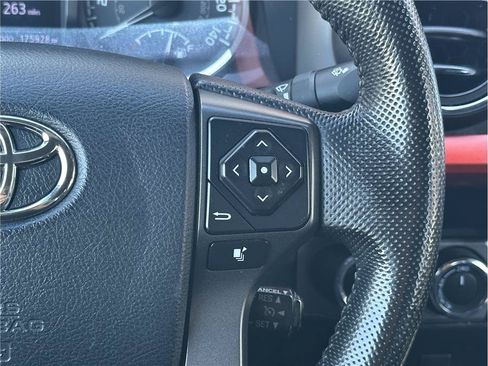 Used 2016 Toyota Tacoma TRD Off-Road w/ Towing Package AWD/4WD image 22