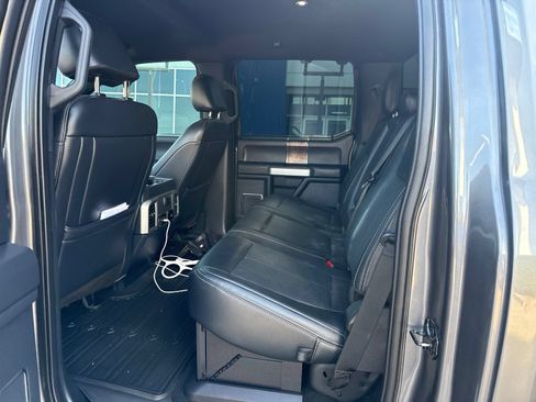 Used 2022 Ford F250 Lariat w/ Lariat Ultimate Package AWD/4WD image 11