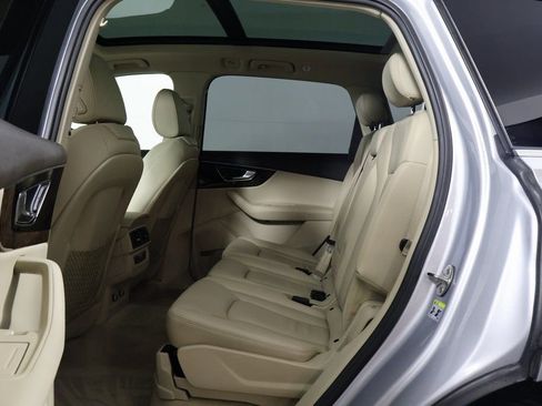 Used 2018 Audi Q7 3.0T Premium Plus image 11