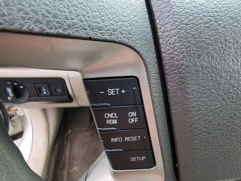 Used 2010 Ford Fusion SE FWD image 25
