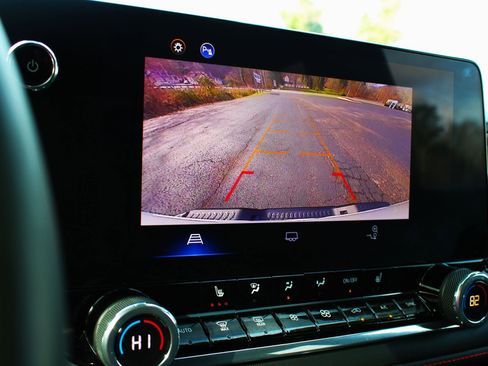 Used 2024 Chevrolet Colorado Z71 w/ Z71 Convenience Package 2 image 31