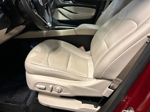 Used 2023 Buick Enclave Essence w/ Sport Touring Edition image 15