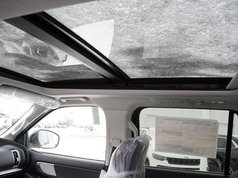 New 2026 Ford Expedition Active image 15