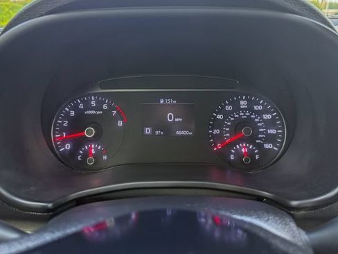 Used 2022 Kia Soul LX FWD image 24