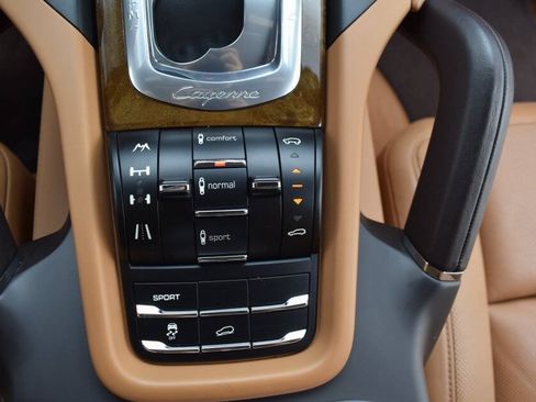 Used 2013 Porsche Cayenne Diesel AWD/4WD image 58