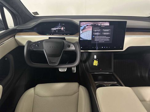 Used 2022 Tesla Model X AWD/4WD image 30