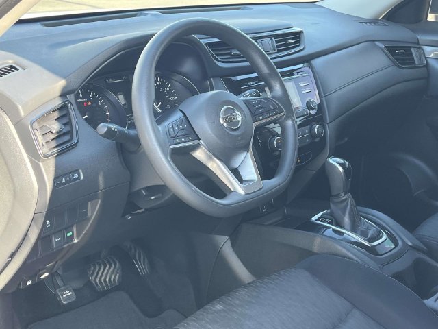 Used 2017 Nissan Rogue S FWD image 12