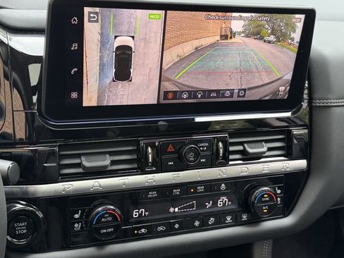 New 2026 Nissan Pathfinder Platinum AWD/4WD image 13