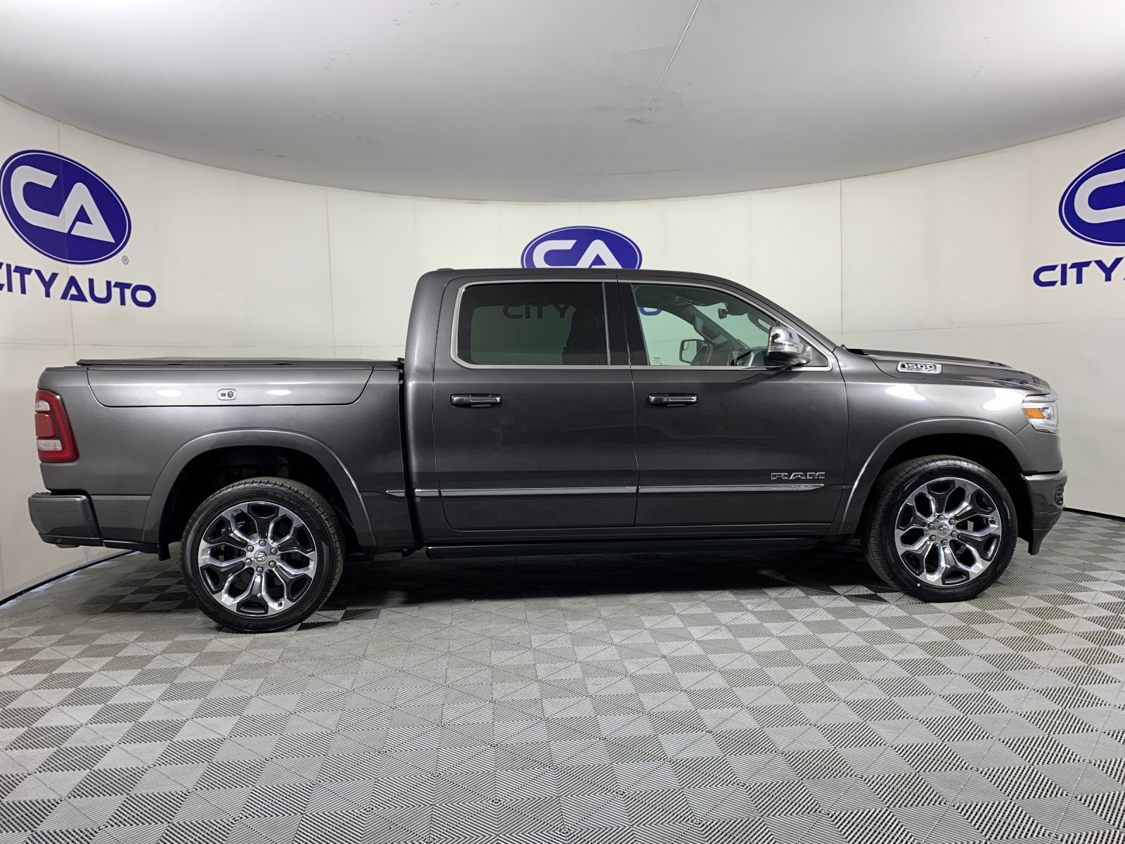 Used 2020 RAM 1500 Limited AWD/4WD image 2