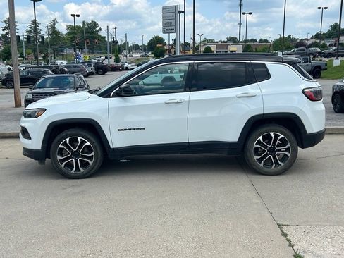 Used 2023 Jeep Compass Limited AWD/4WD image 9