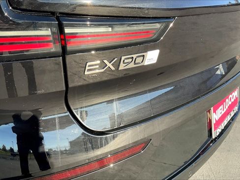 New 2025 Volvo EX90 Plus w/ Protection Package Premier image 26