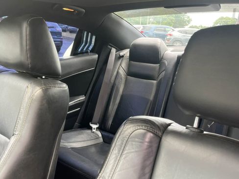 Used 2020 Dodge Charger SXT w/ Leather Interior Group RWD image 13