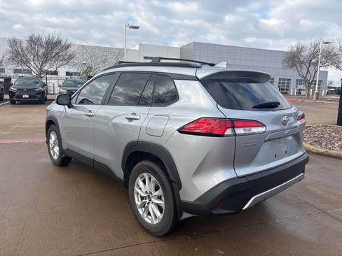 Certified 2024 Toyota Corolla Cross LE image 7