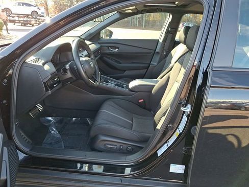 Used 2024 Honda Accord Sport image 16