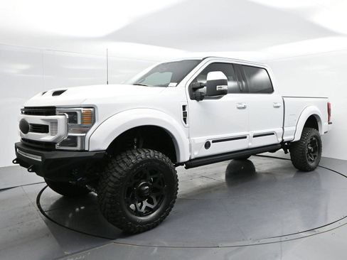 Used 2022 Ford F250 Lariat w/ Lariat Ultimate Package AWD/4WD image 3