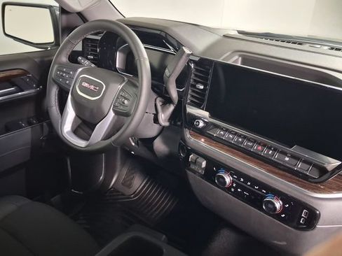 Used 2026 GMC Sierra 1500 SLE w/ Preferred Package AWD/4WD image 16