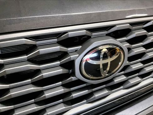 Certified 2022 Toyota Tacoma TRD Sport w/ Technology Package image 28