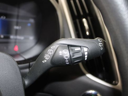 Used 2024 Ford Edge SE image 22