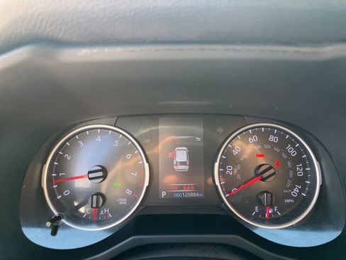 Used 2019 Toyota RAV4 XLE image 18