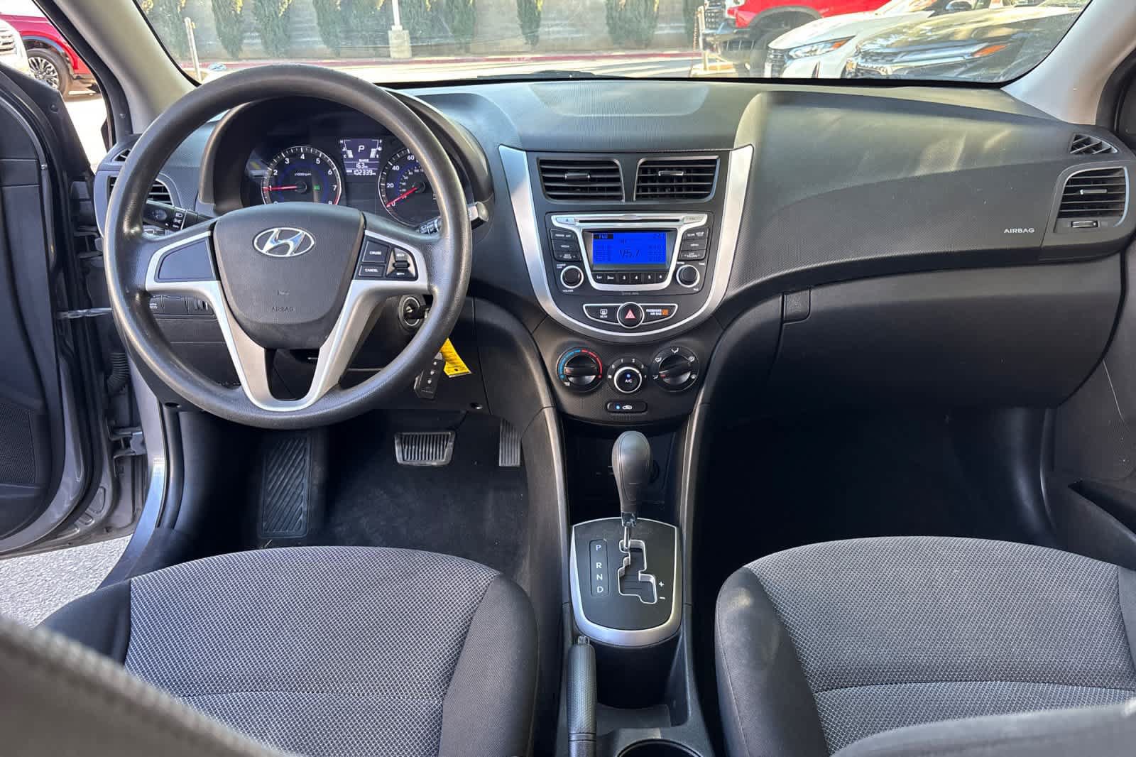 Used 2014 Hyundai Accent GS FWD image 3