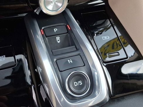 Used 2024 Acura MDX SH-AWD image 15