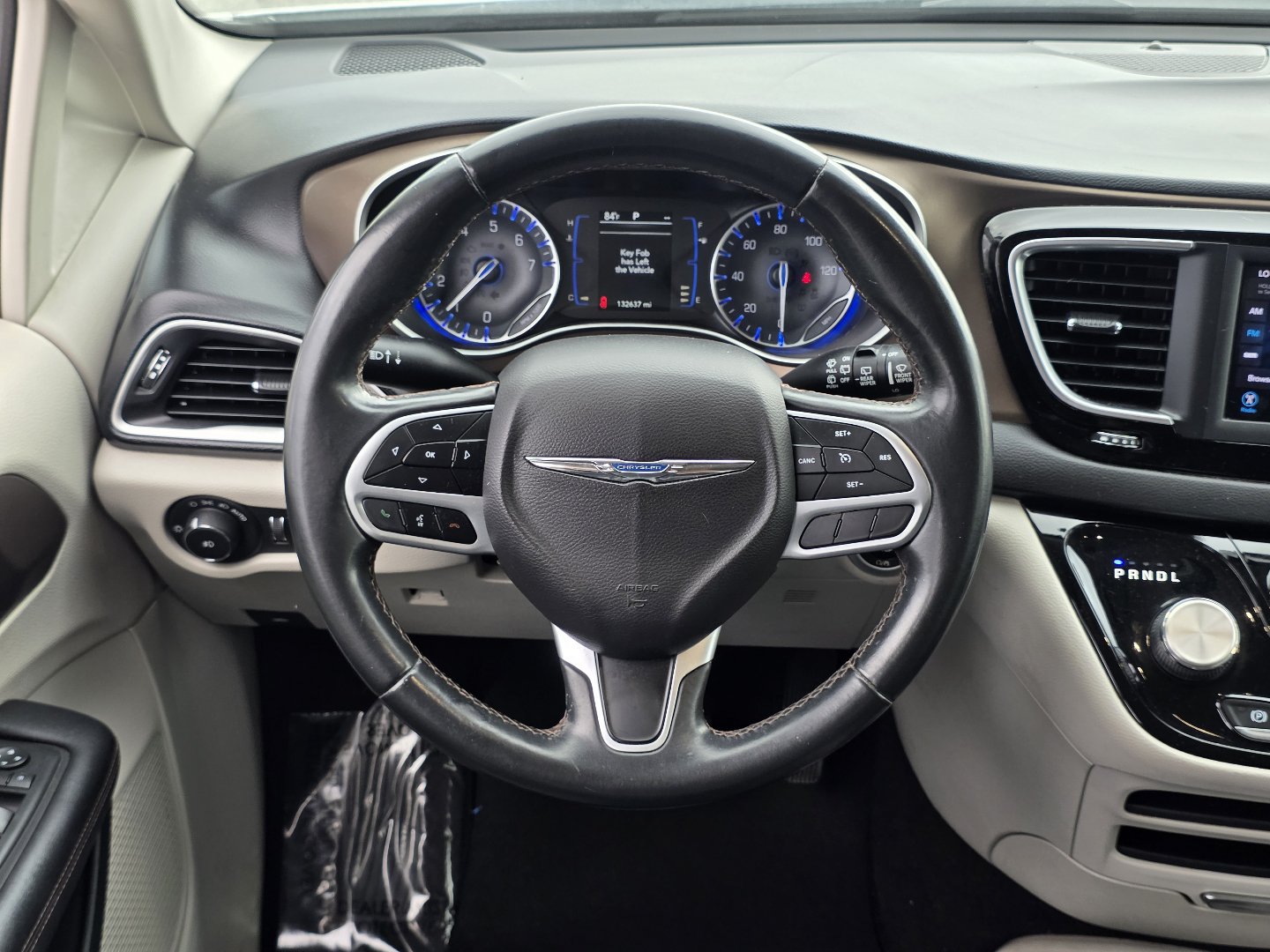 Used 2018 Chrysler Pacifica Touring-L FWD image 25