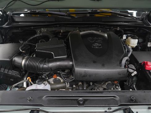 Used 2023 Toyota Tacoma TRD Sport AWD/4WD image 30