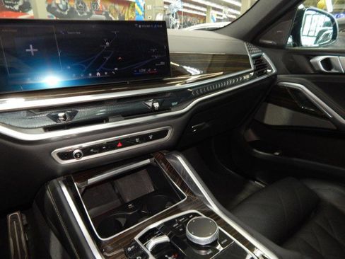 Used 2025 BMW X6 xDrive40i image 21
