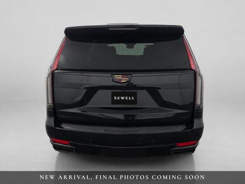 Used 2023 Cadillac Escalade Sport w/ Touring Package RWD image 4