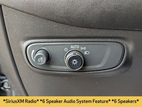 Used 2022 Chevrolet Equinox LT image 10