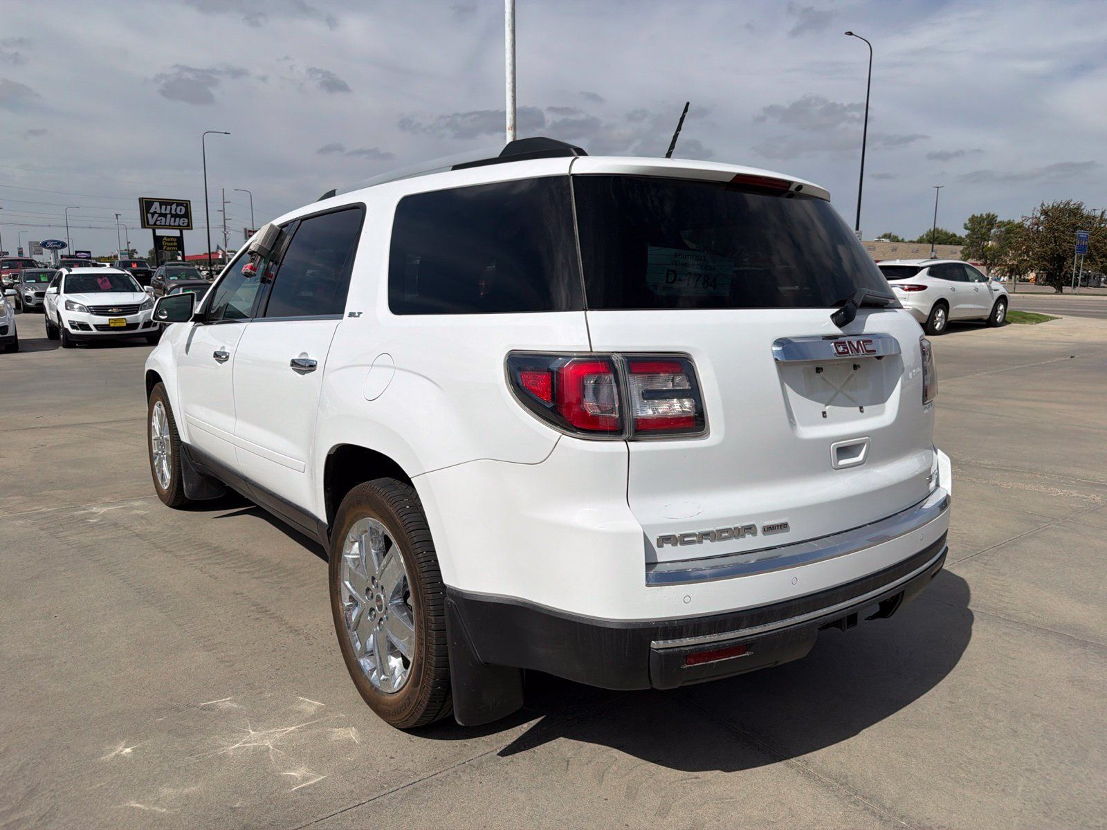Used 2017 GMC Acadia Limited SLT AWD/4WD image 6