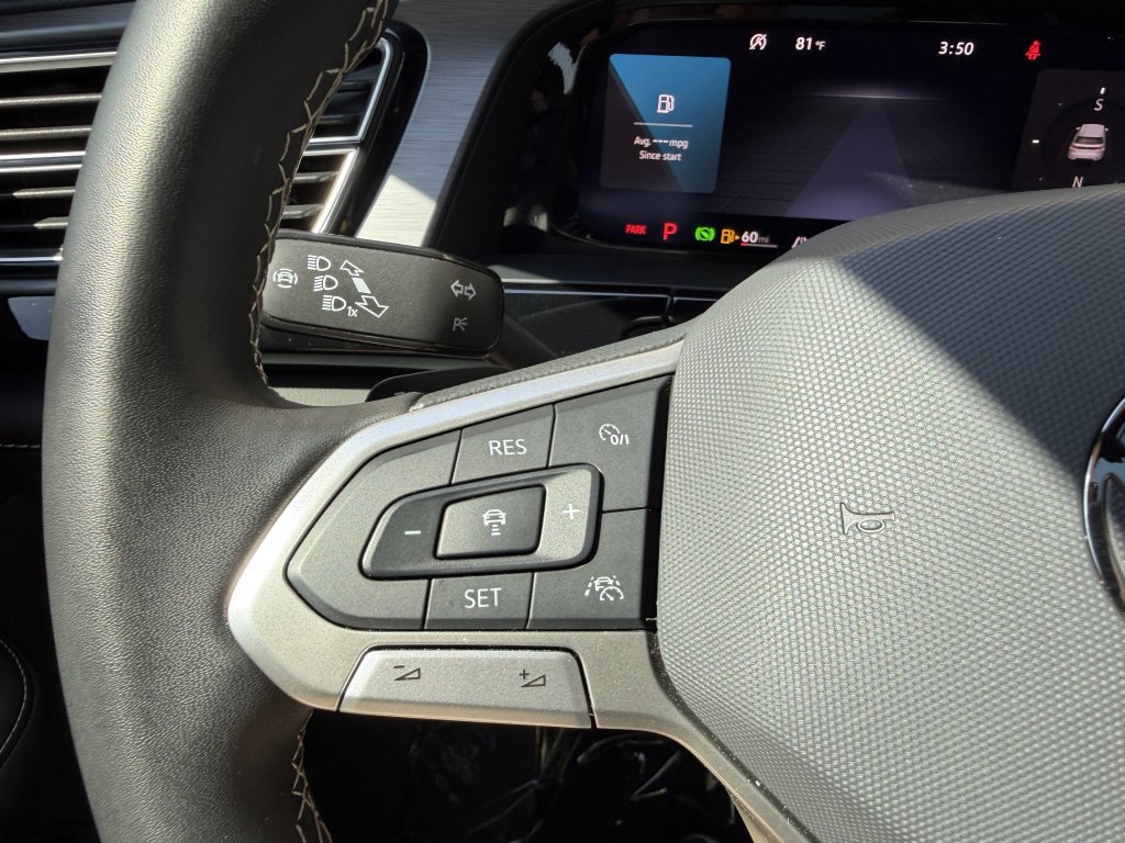 Used 2024 Volkswagen Atlas Cross Sport SE w/ Panoramic Sunroof Package FWD image 28
