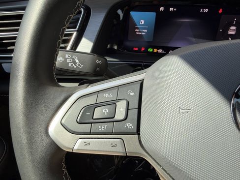 Used 2024 Volkswagen Atlas Cross Sport SE w/ Panoramic Sunroof Package FWD image 28