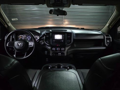 Used 2020 RAM 2500 Tradesman w/ Chrome Appearance Group image 13