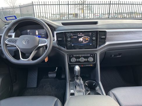 Used 2022 Volkswagen Atlas Cross Sport SE image 15