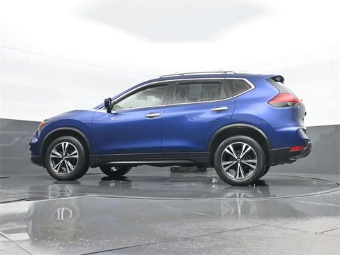Used 2020 Nissan Rogue SV w/ Premium Package image 24