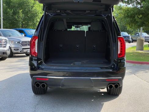 Used 2023 GMC Yukon Denali Ultimate AWD/4WD image 7