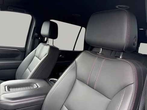 Used 2023 Chevrolet Tahoe RST image 8