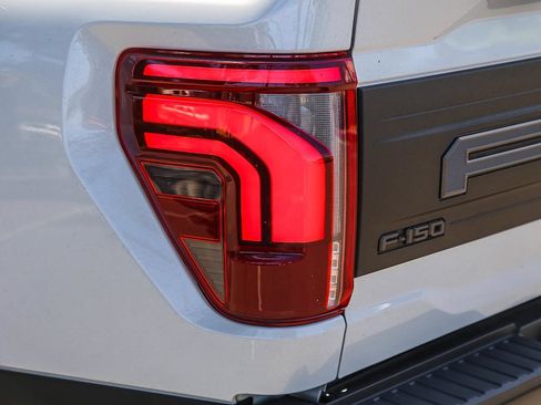 Used 2025 Ford F150 Raptor AWD/4WD image 8