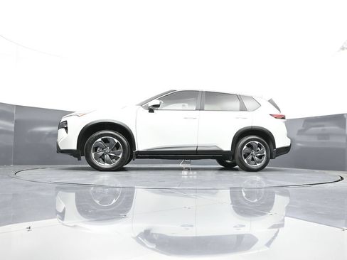 Used 2026 Nissan Rogue SV AWD/4WD image 46