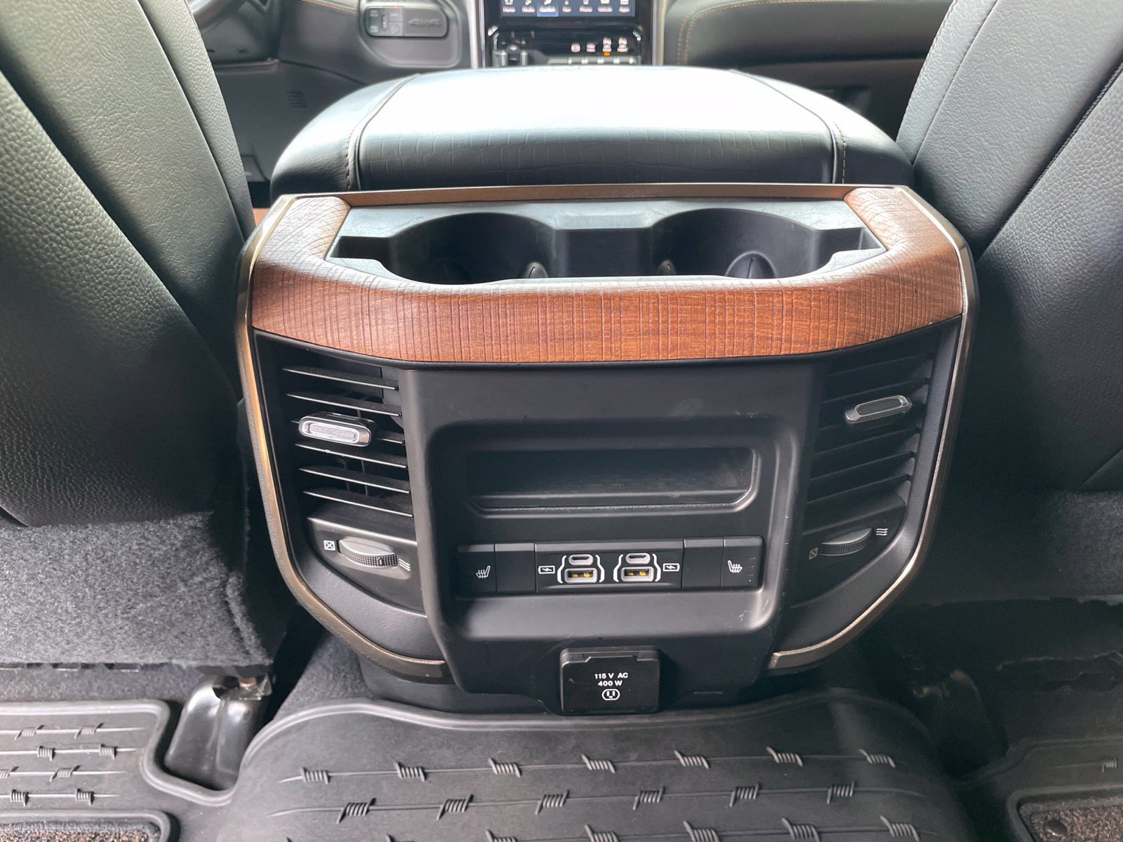 Used 2022 RAM 2500 Limited AWD/4WD image 33