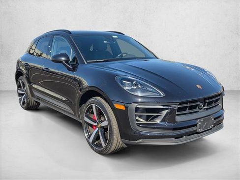 Used 2023 Porsche Macan S image 3