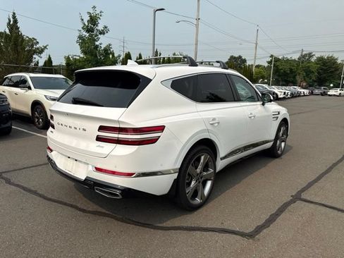 Used 2022 Genesis GV80 2.5T w/ Prestige Package 04 AWD/4WD image 3